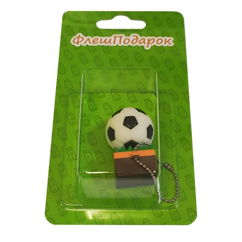 Флешка Футбольный мяч на траве